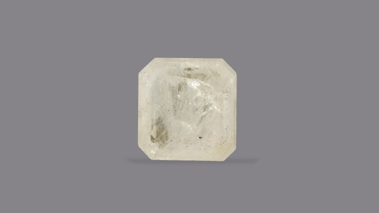Natural yellow sapphire ( pukhraj)  5.57 Carat ( Sri Lanka Origin )in