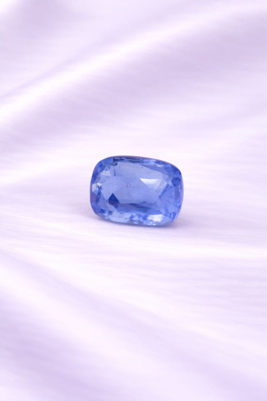 Natural blue sapphire 7.15 Carat