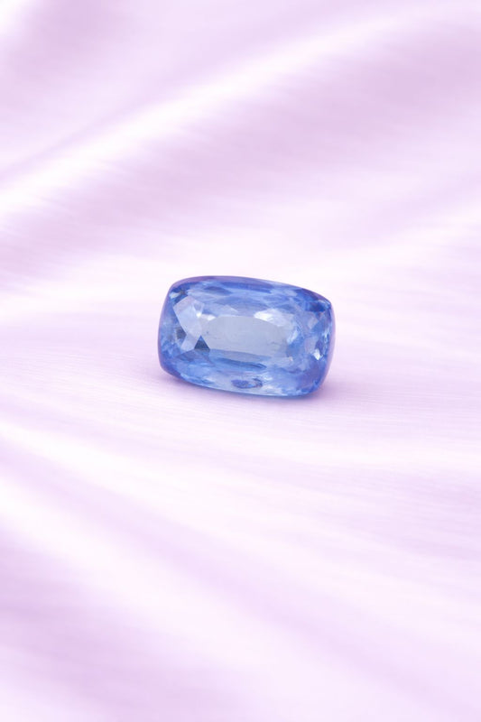 Natural blue sapphire 7.00 Carat