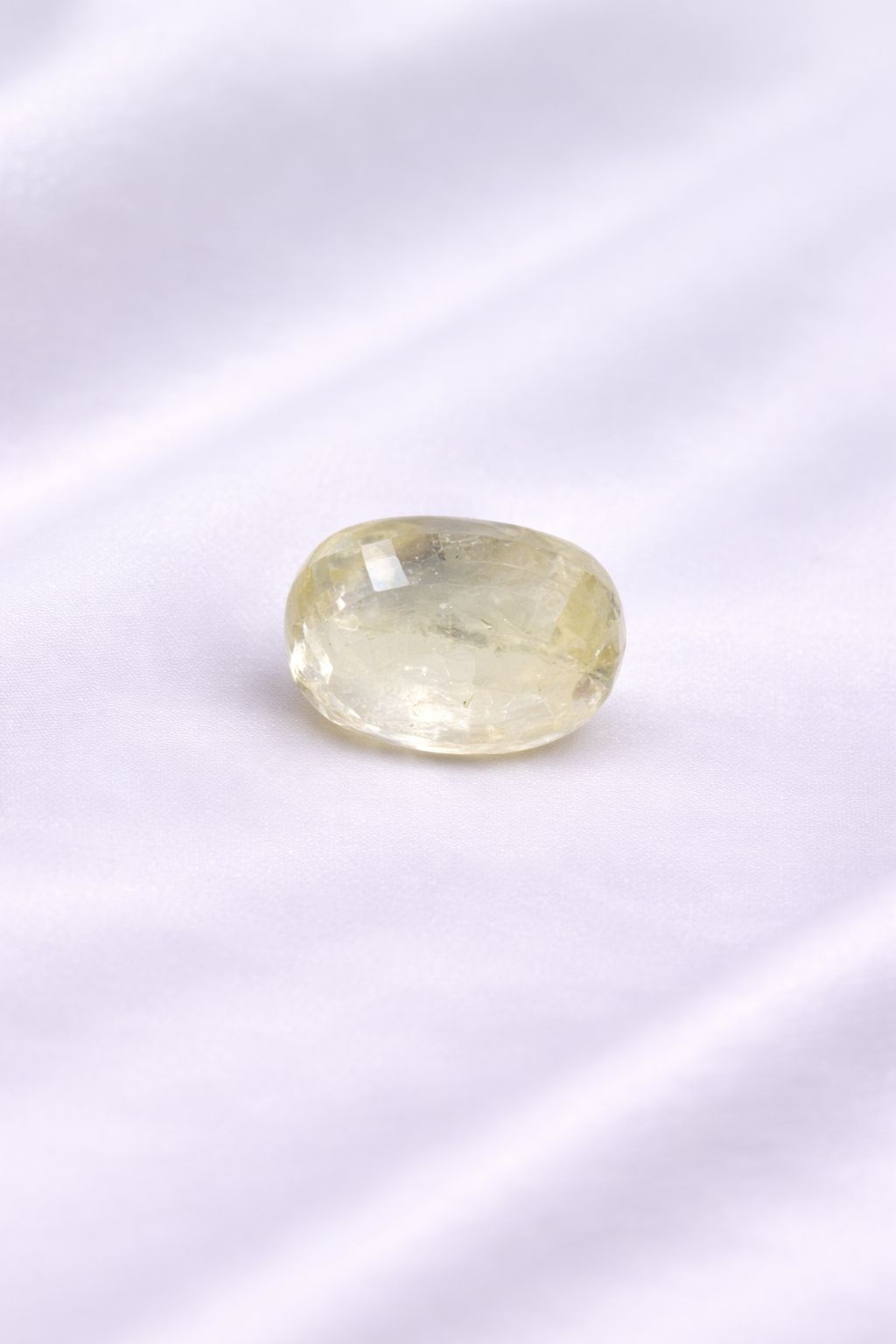 Natural Yellow sapphire (Pukhraj) 8.60 Carat ( Sri Lanka Origin )