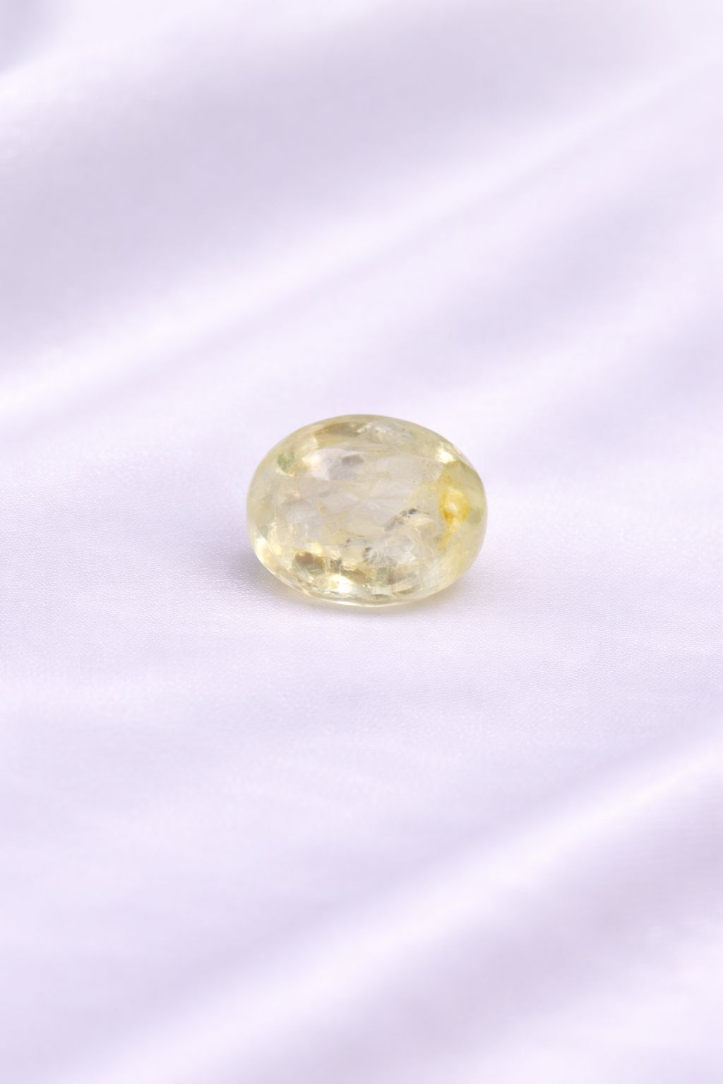 Natural Yellow sapphire (Pukhraj) 9.2 Carat ( Sri Lanka Origin )