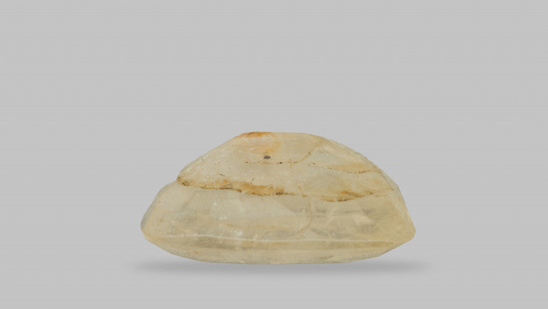 Natural yellow sapphire ( pukhraj )  7.01 Carat ( Sri Lanka Origin )i
