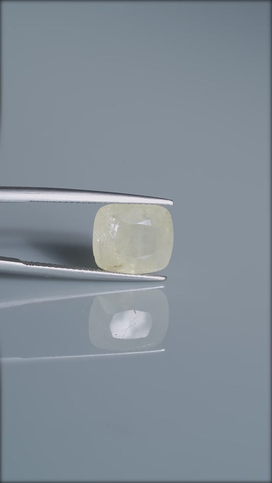 Natural yellow sapphire ( pukhraj )  6.72 Carat